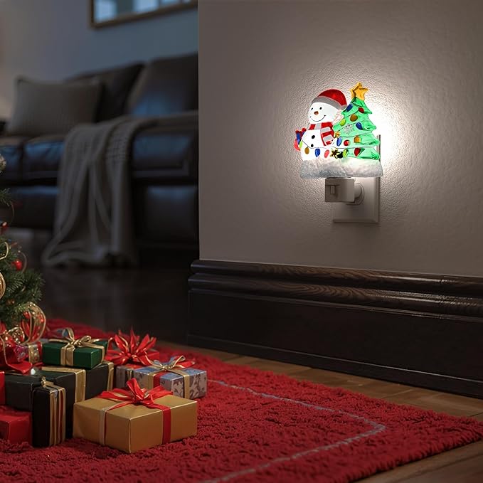 Briignite Snowman Christmas Tree Night Light, 5000K Night Lights Plug into Wall, Christmas Tree Cute Night Light for Kids, Plug in Nightlight with 360° Rotatable for Christmas Decor Party