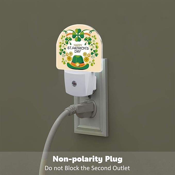 Happy St. Patrick's Day Night Light for Kids,Green Clover Hat and Coins Night Light Plug in with Dusk to Dawn Sensor, 0.5w Energy Saving Sleep Friendly Nightlight for Hallway Stairway Kitchen Bedroom