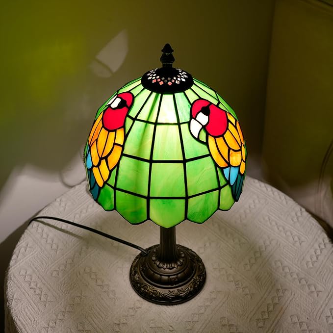 Parrot Tiffany Lamp Green Stained Glass Table lamp Bedroom Bedside Reading Desk Light for Home Office Dormitory Bar Decorate Retro Unique Cute Accent Decor Desk Light Nightstand Lamp