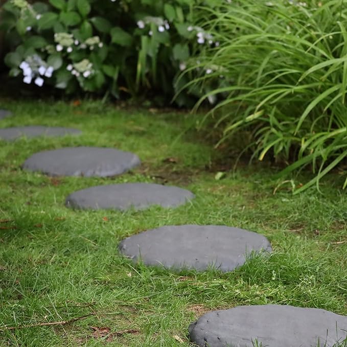 Ei Circular 15.5” Stepping Stones with Ground Stakes - Home or Garden Step Stones for Outdoor Walkway or Pathway Pavers - Resin Material (4, Light Grey Stone)